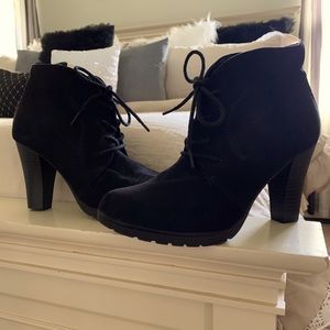 Modellista lace up bootie 8.5